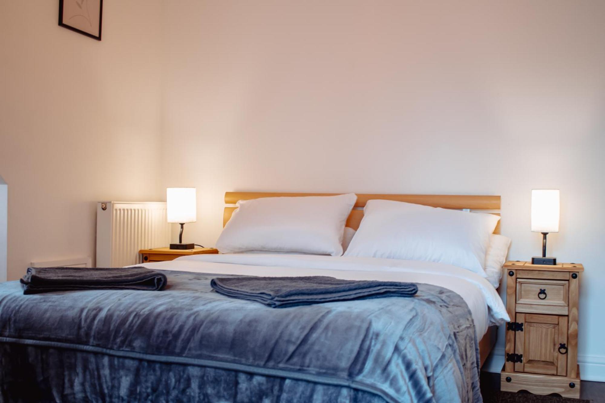 Spacious Flat With Free Parking Apartment Харогейт Екстериор снимка